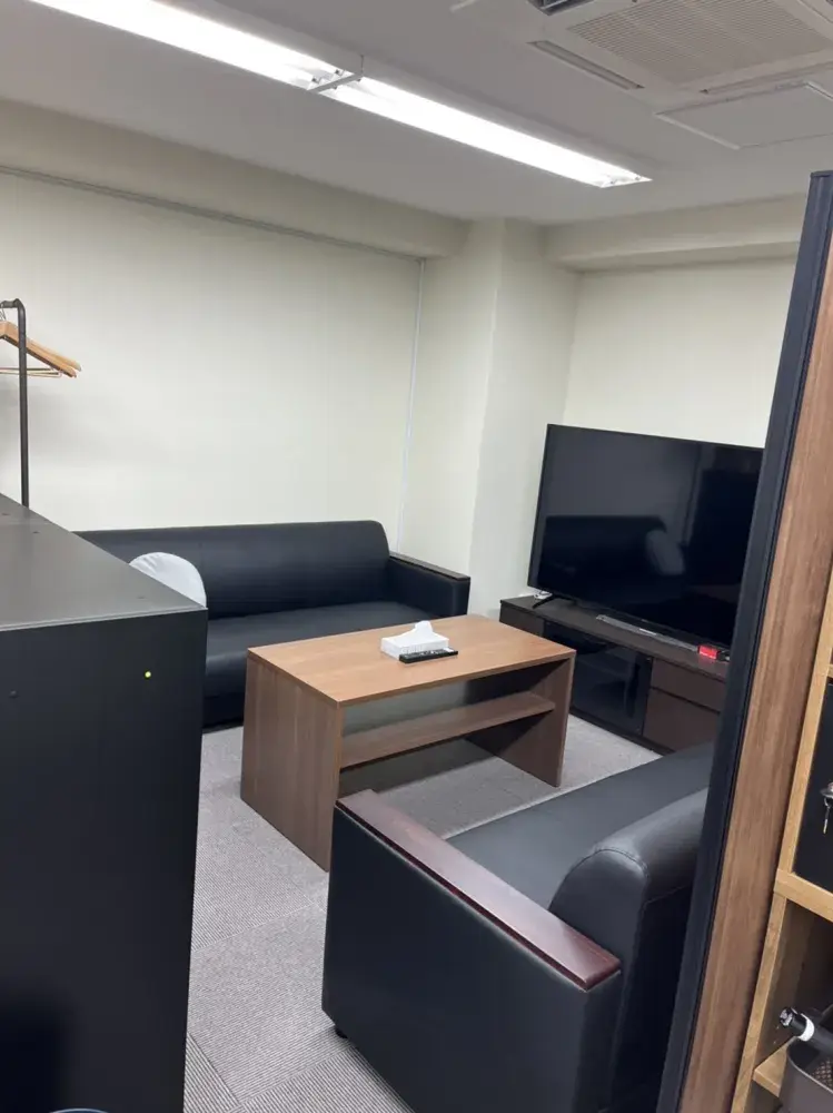 大阪事務所（応接室）