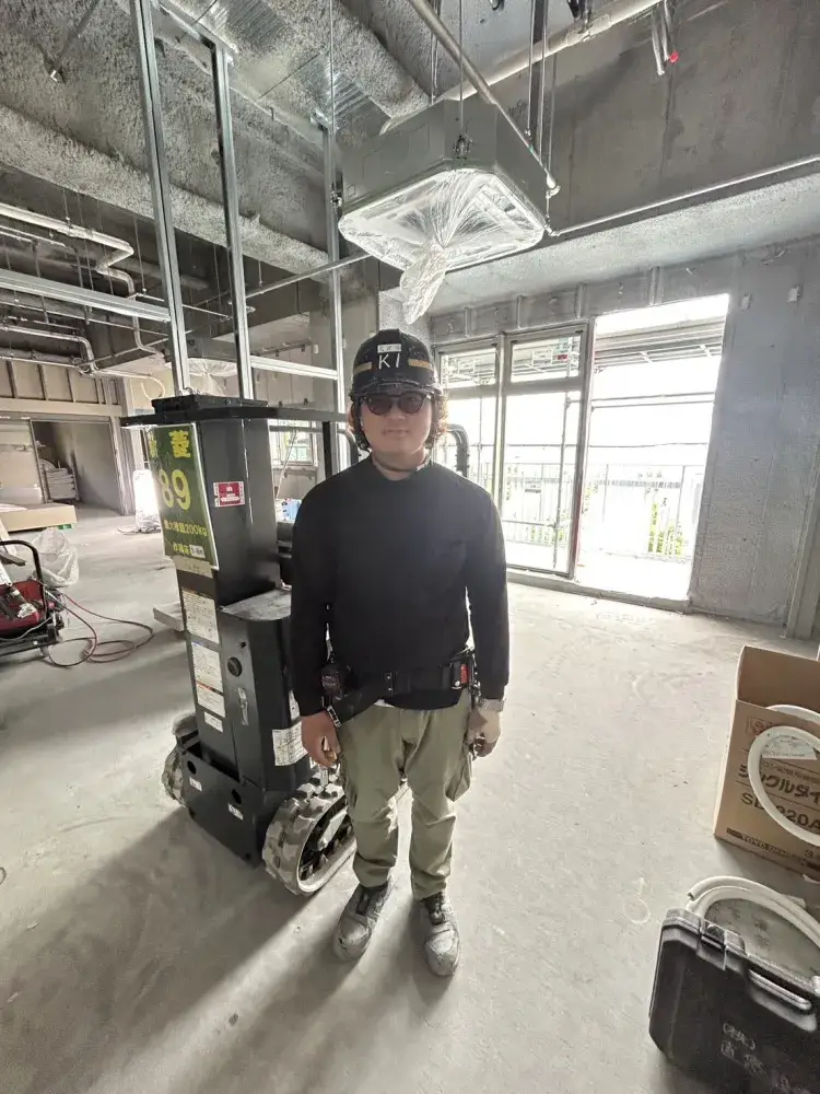 【未経験でも月給30万～】主な仕事はエアコンの取付工事!!