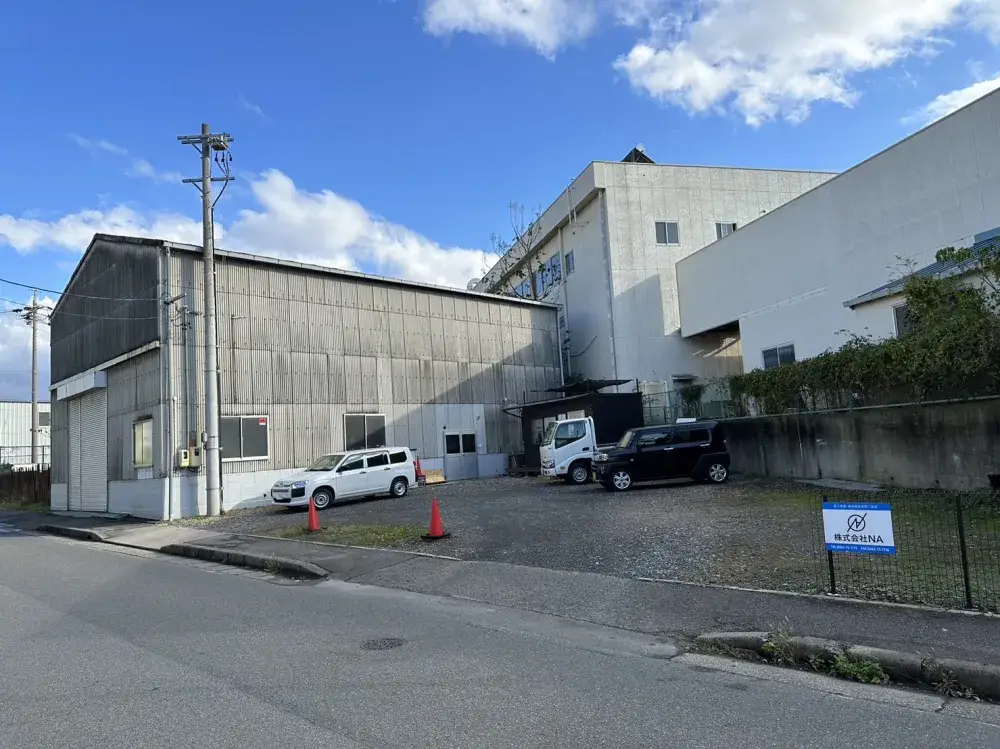 工場・駐車場