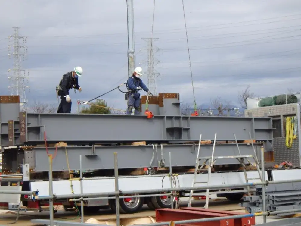 【単身寮完備】年休130日！大型現場の作業員募集！