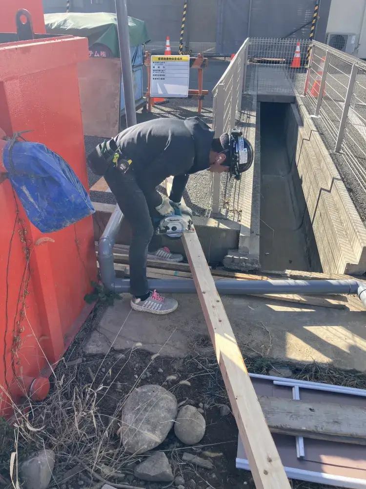 多能工　雑工　作業風景