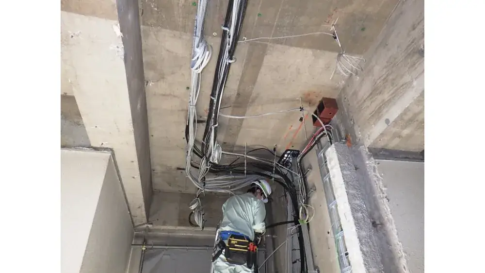 電工及び現場代理人