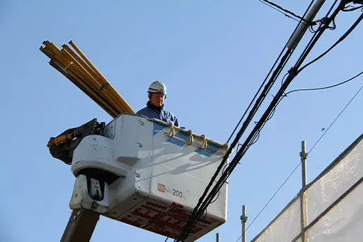 配電線・通信・土木工事スタッフ