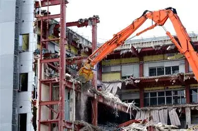 解体作業員、募集！