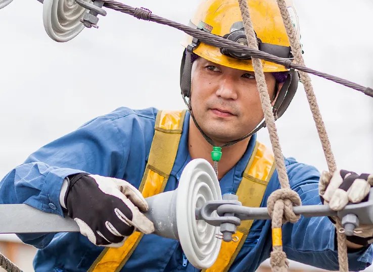 【鉄道の明日を守る】未経験から始める電気工事