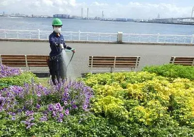 公共施設の花と緑の管理スタッフ（造園）