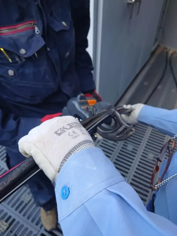 【電気工事士】完全週休2日／残業月10h◆港区拠点×大手ビル