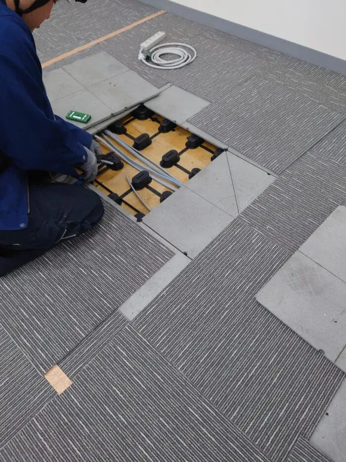 【電気工事士】完全週休2日／残業月10h◆港区拠点×大手ビル