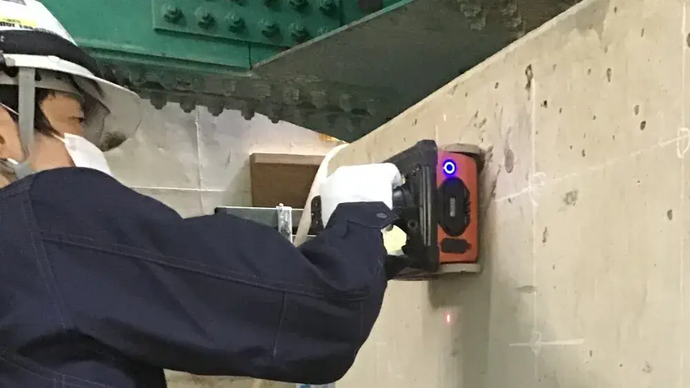 あと施工アンカー施工スタッフ