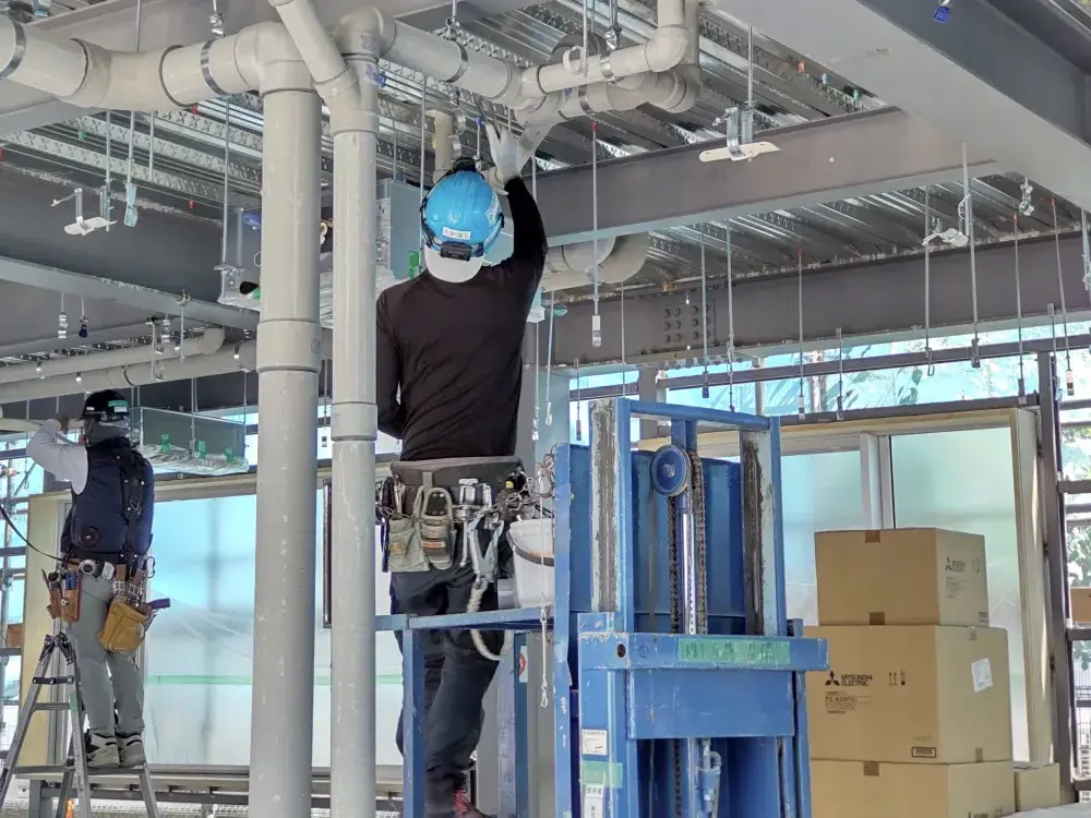 現場技術者（冷暖房・給排水工事等）