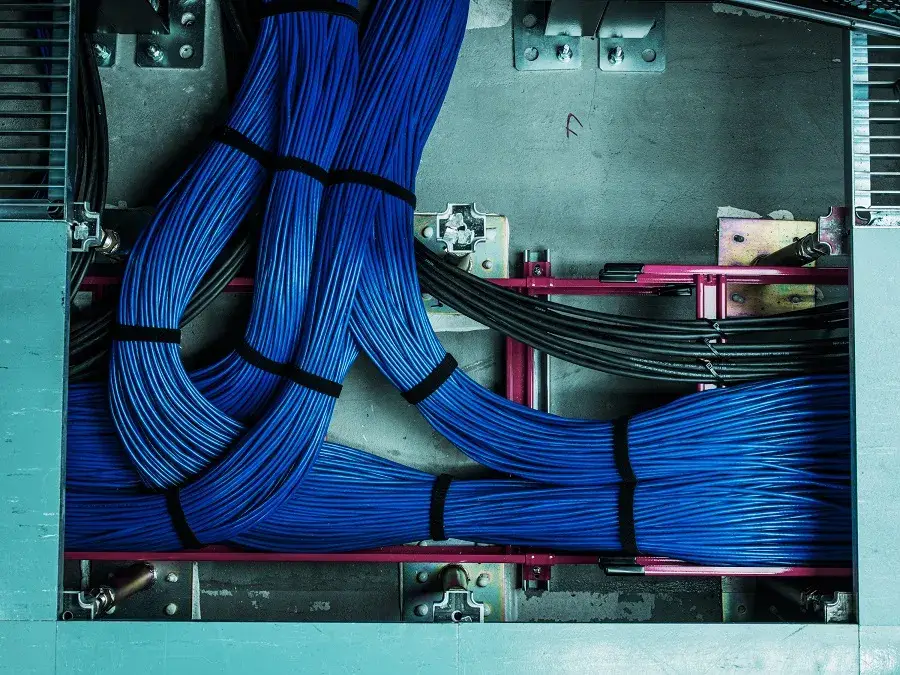 未経験者歓迎25万円～、経験者優遇30万円～ 