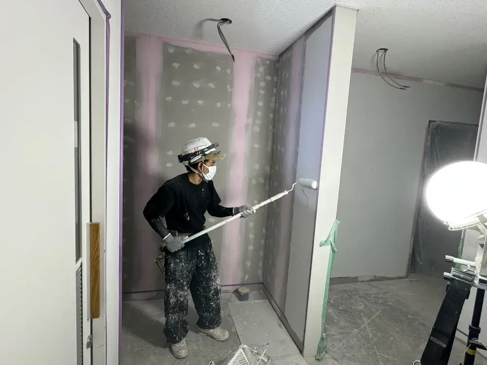 未経験歓迎の建築塗装スタッフ