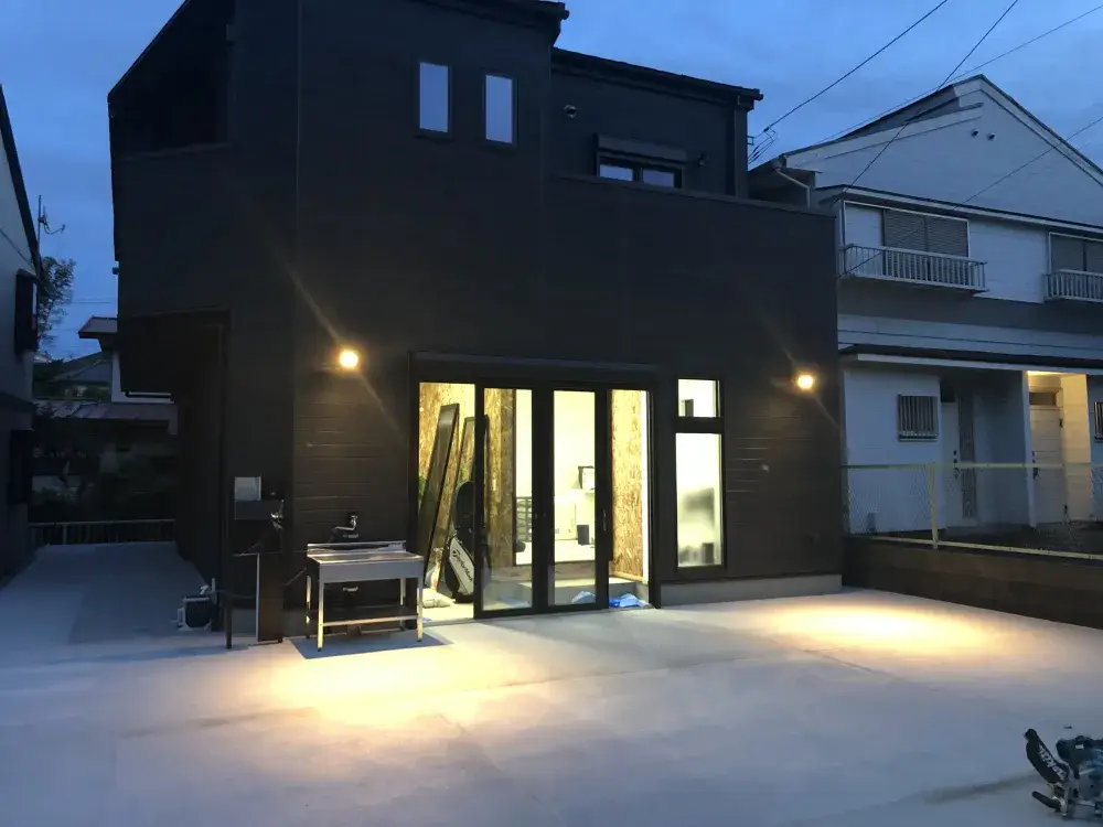 神奈川県　サッシ工事　リフォーム作業員　未経験OK