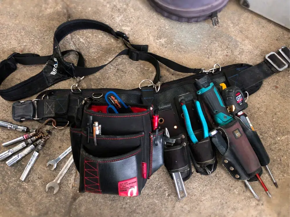 安全帯も工具も自分で購入する必要はありません