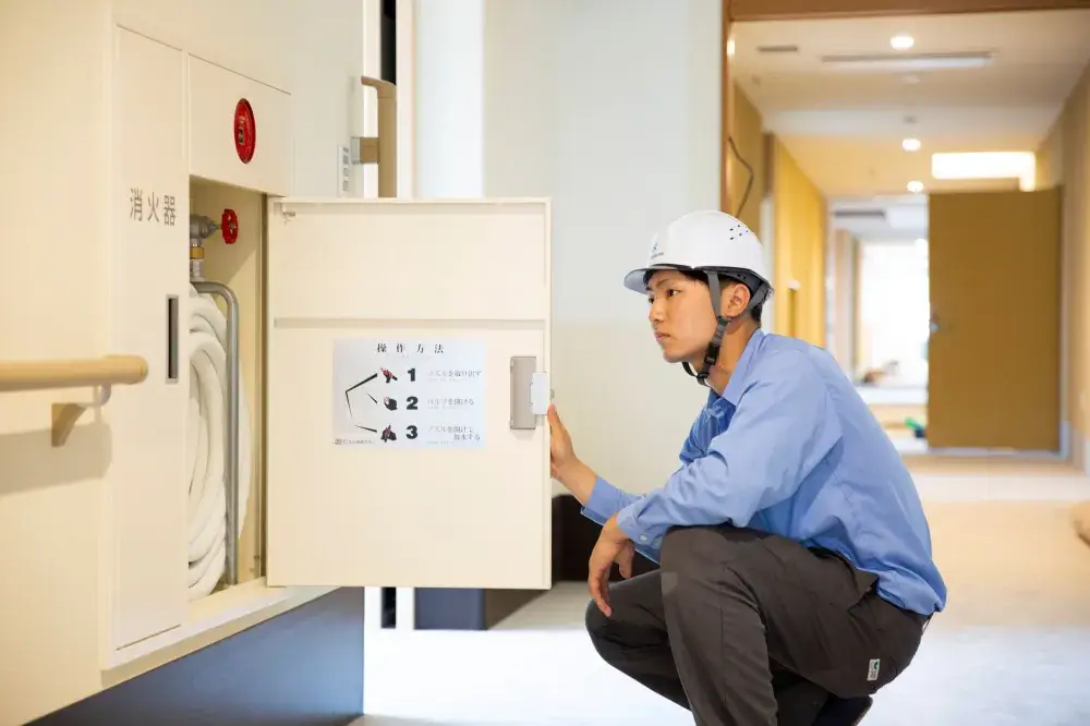 作業風景(消火栓確認)