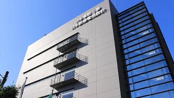 日本電設工業グループの一員として鉄道インフラを支えています。