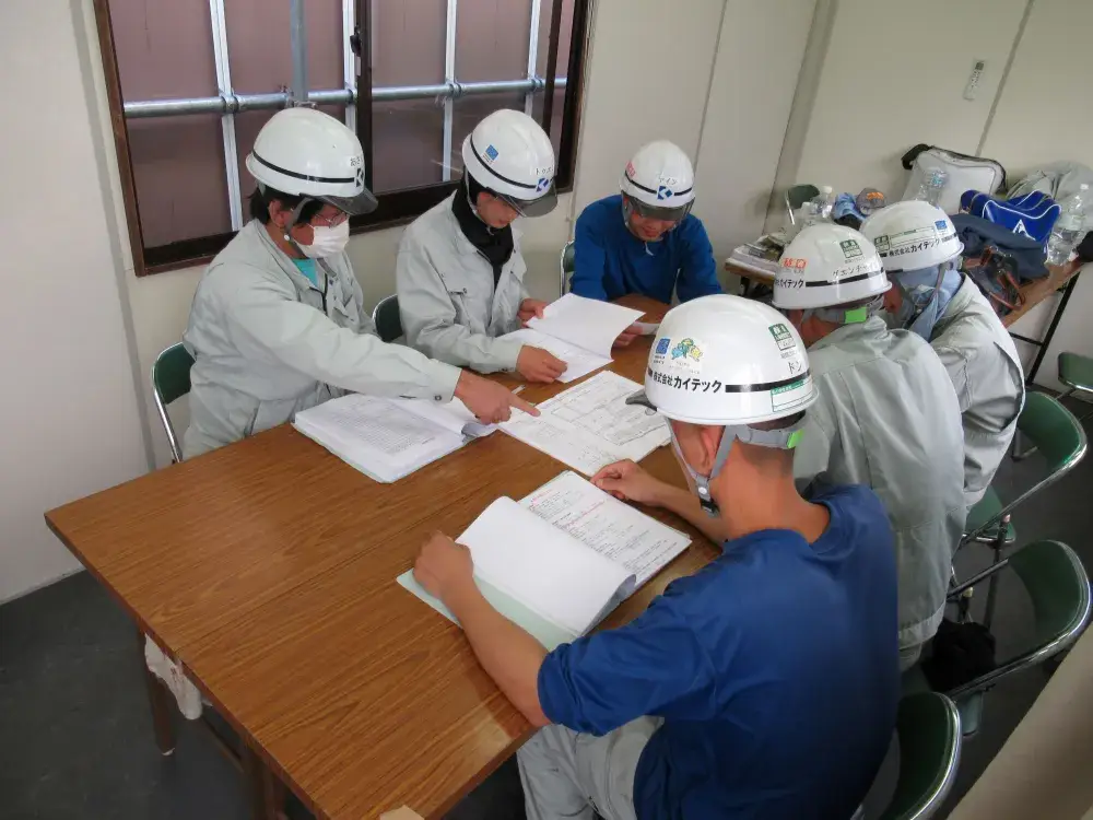 現場の安全管理教育もしっかり行っています。