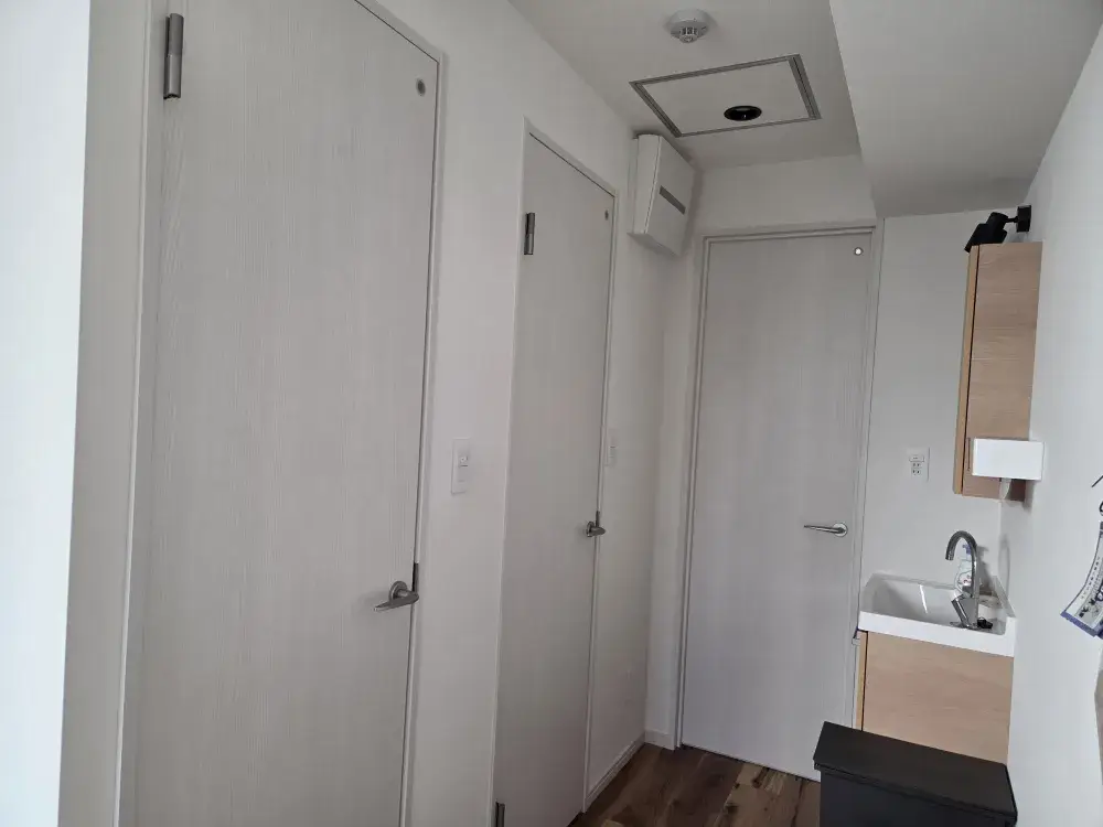 トイレ・シャワー室もあります。