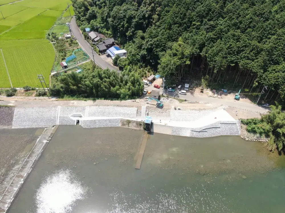 河川改修工事の現場写真です。