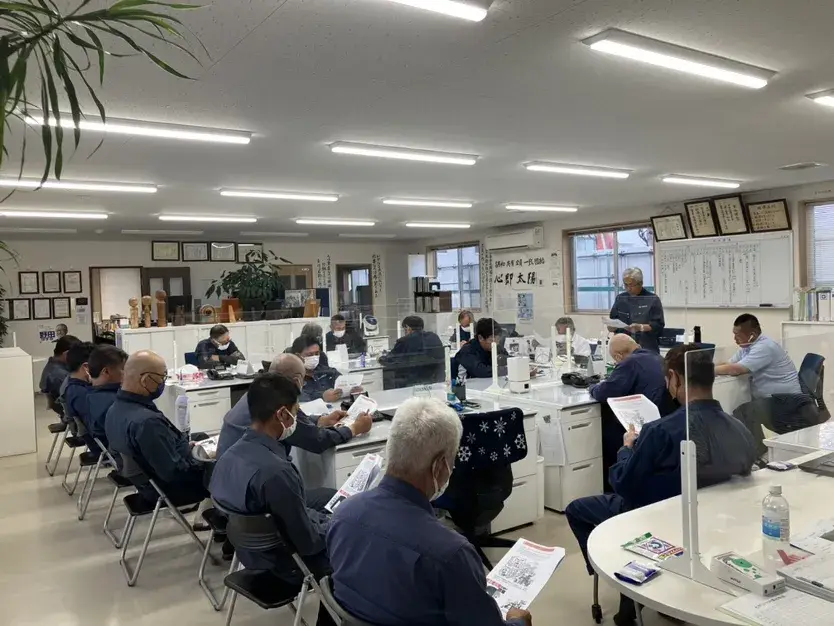 月に一度の全体会議