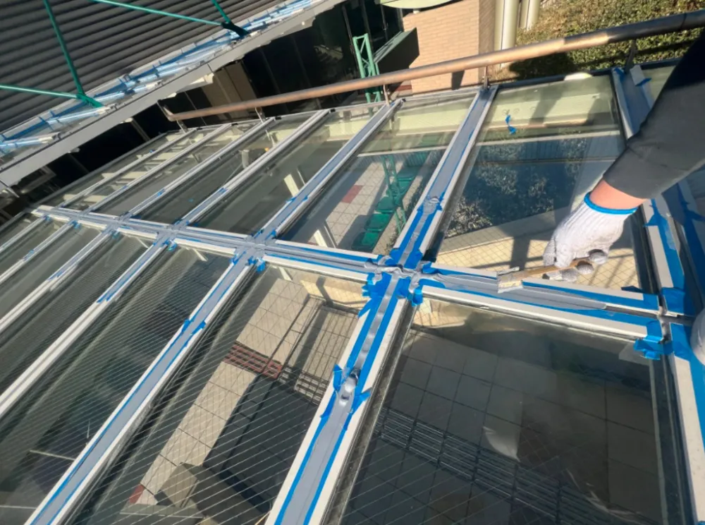 シーリング工事の作業風景✨