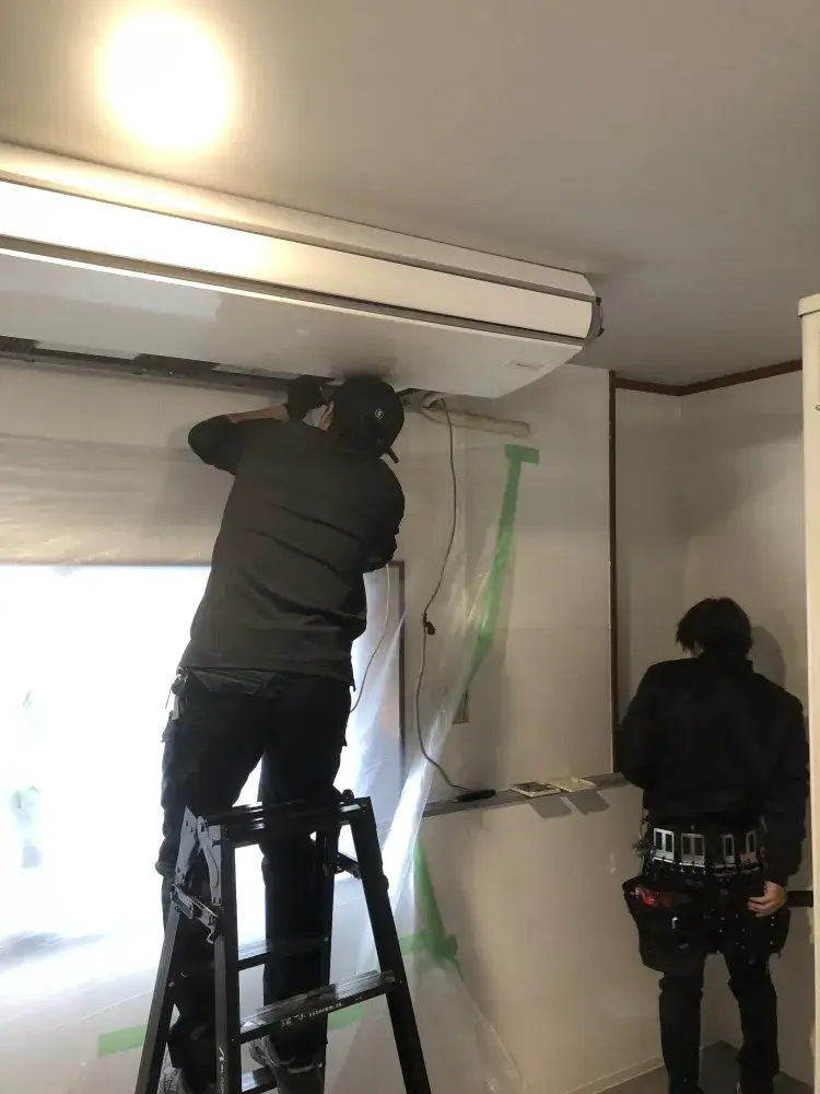 先輩社員が一緒にいるので、何でもすぐに聞けます！