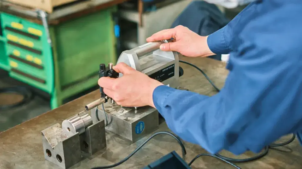 【埼玉/久喜】部品の受入検査　マイカー通勤可能★食堂有