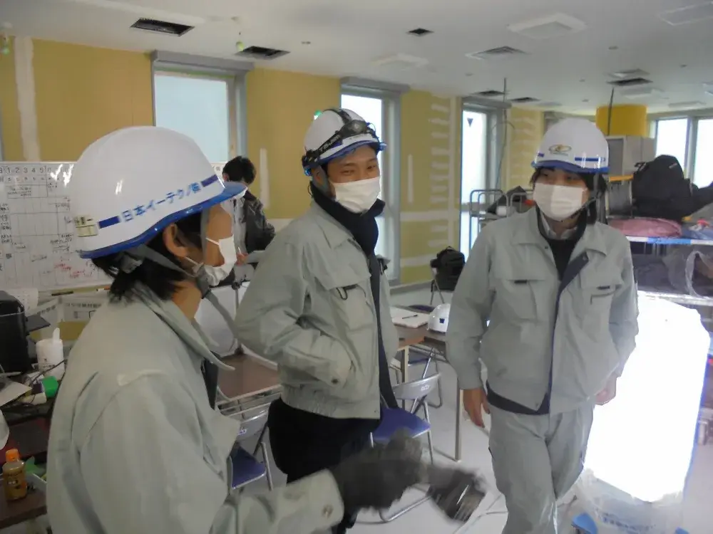 現場風景（ものつくりが好きな人にとっては、楽しい職場です）