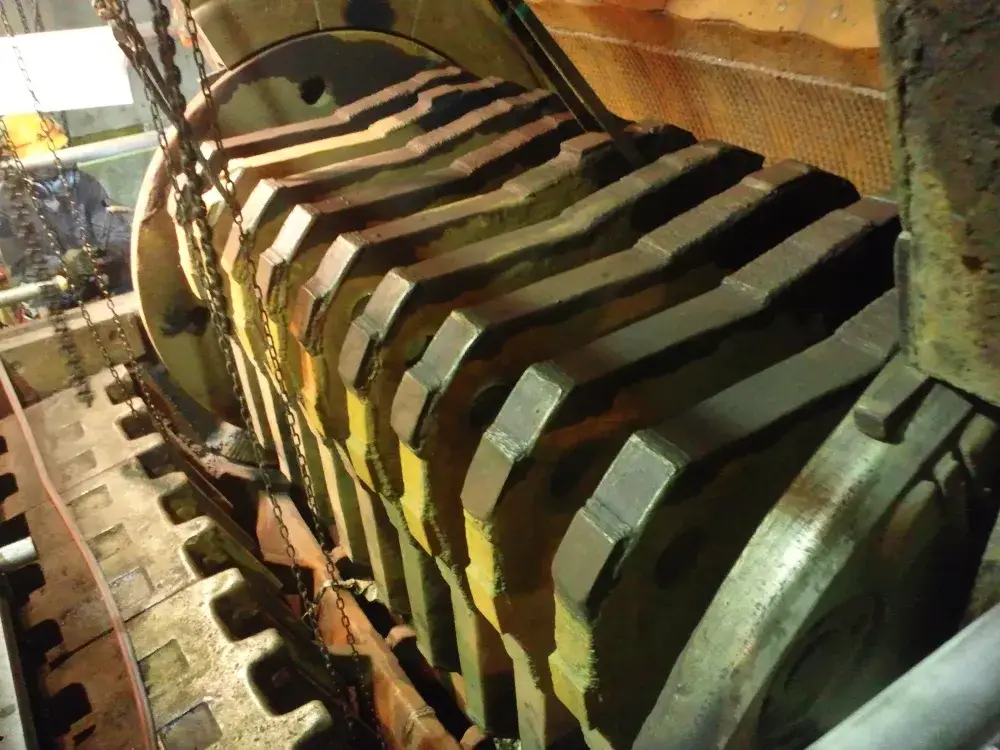 回転式破砕機の整備