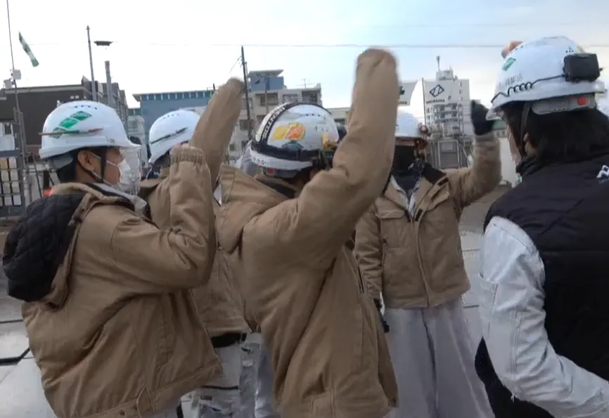 朝礼の様子です。朝からみんな元気です！