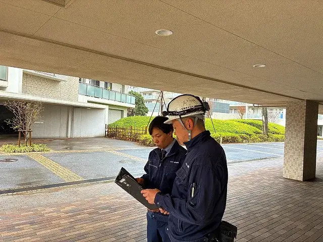 チームワークで仕事を進めます